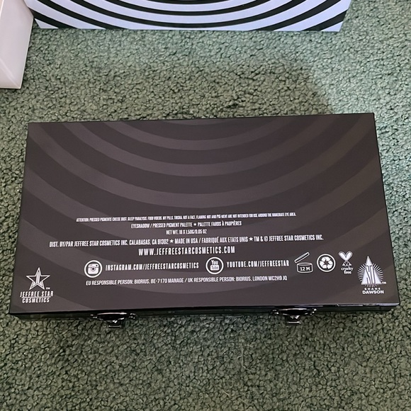 Jeffree Star Conspiracy palette - Picture 3 of 4